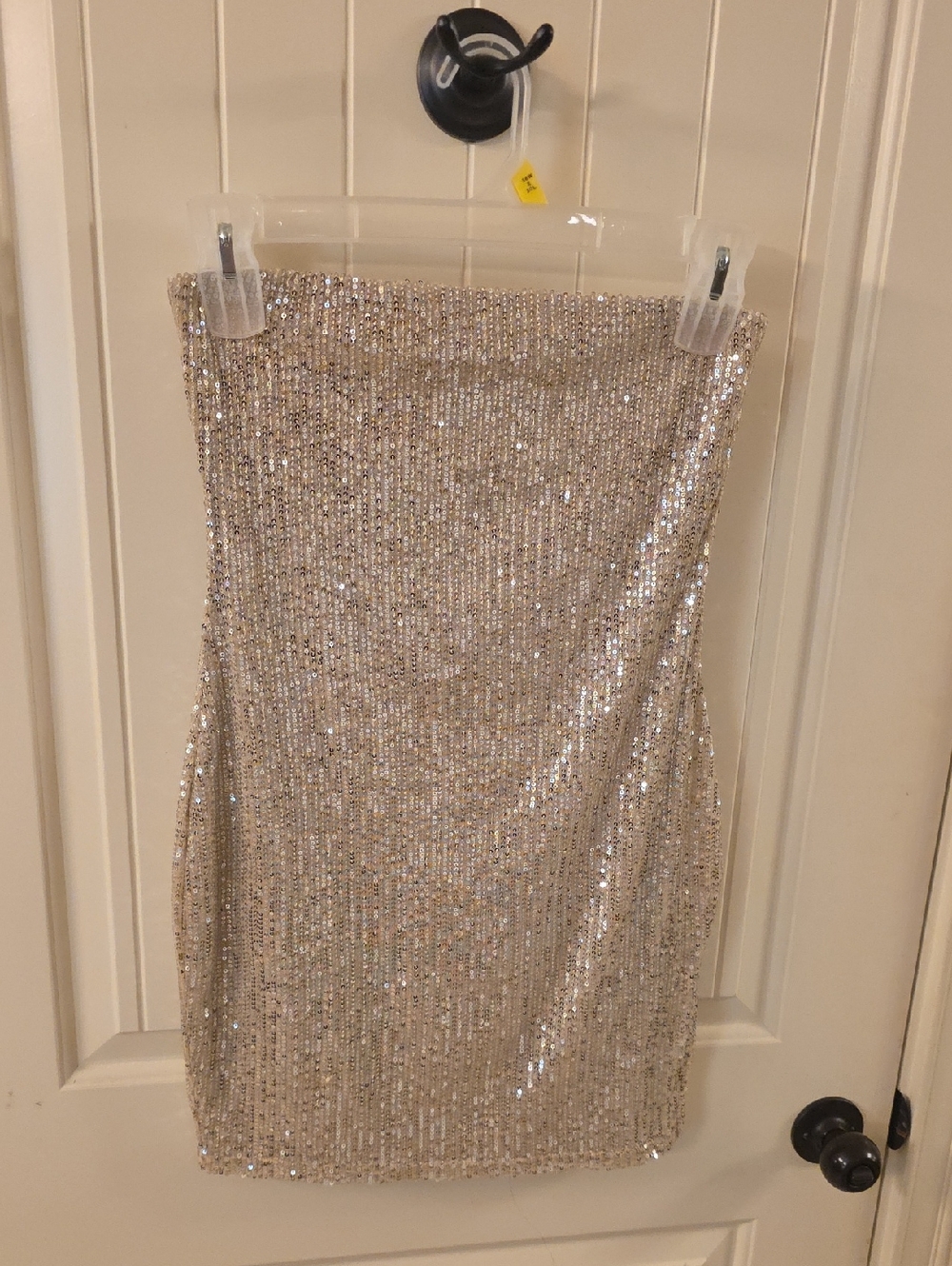 Windsor Gold Sequin Strapless Mini Dress. Size M/L